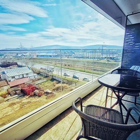 Super Apartments Near Airport With Shop & Free Parking ヤシ エクステリア 写真