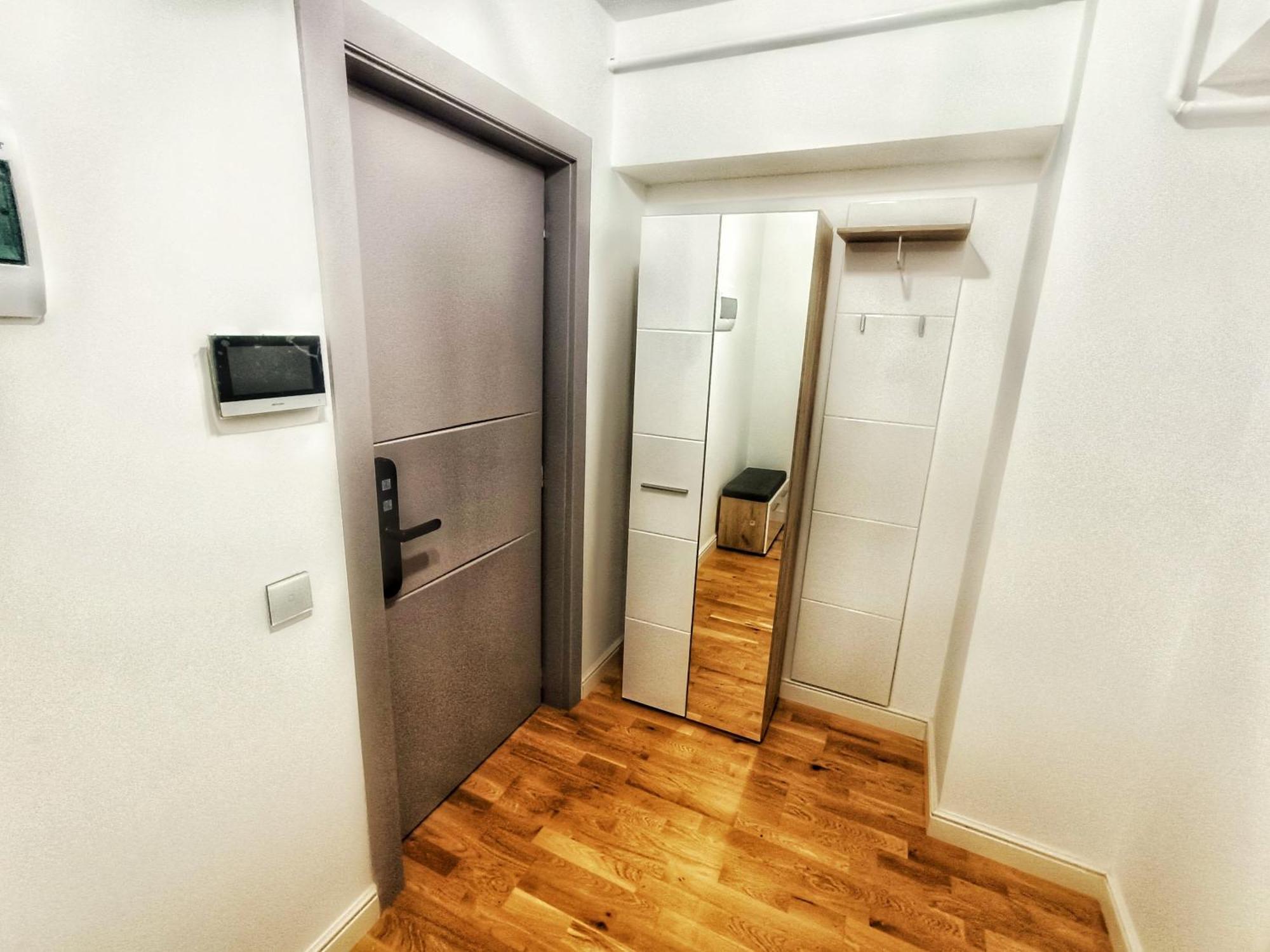 Super Apartments Near Airport With Shop & Free Parking ヤシ エクステリア 写真