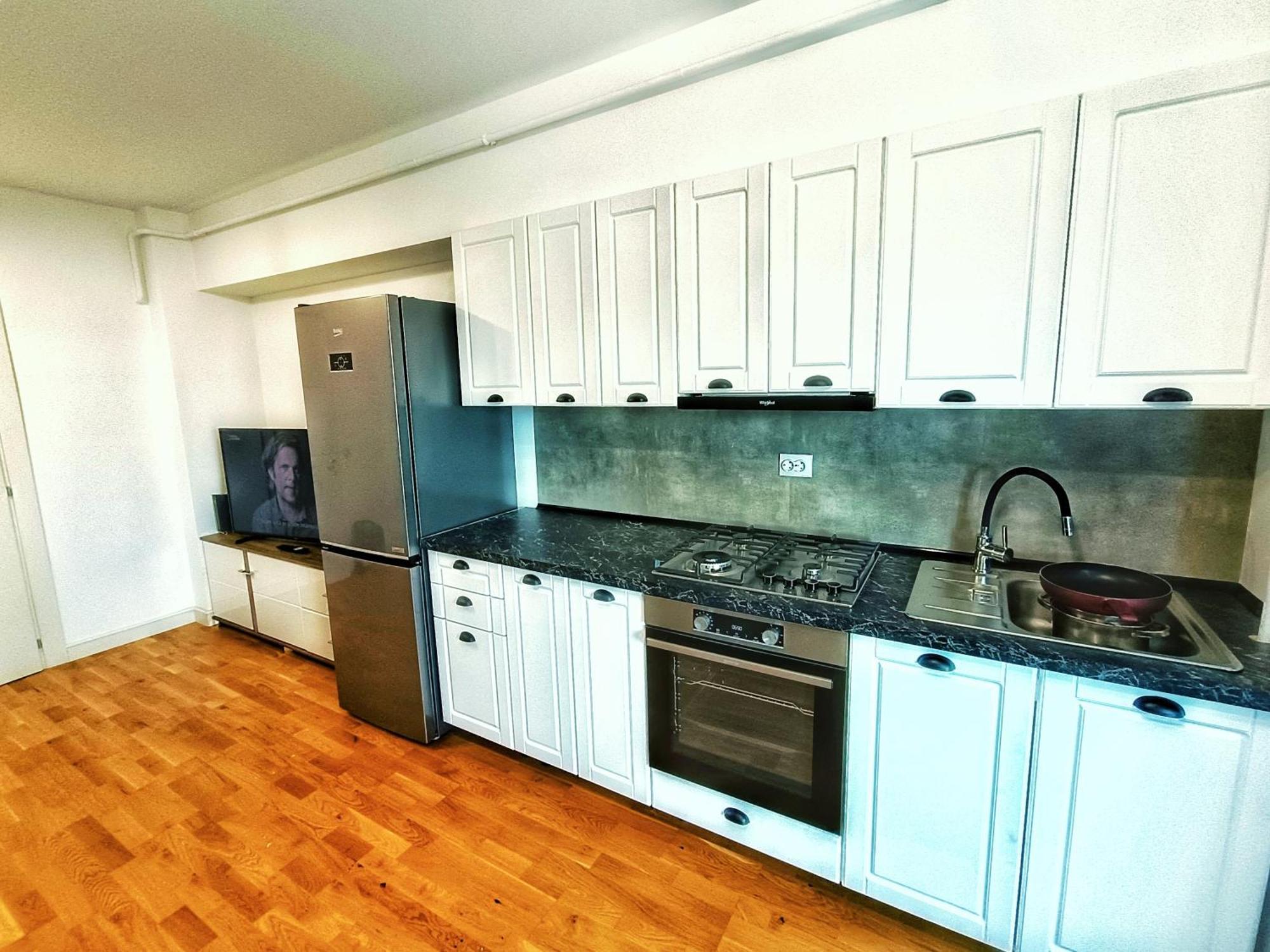 Super Apartments Near Airport With Shop & Free Parking ヤシ エクステリア 写真